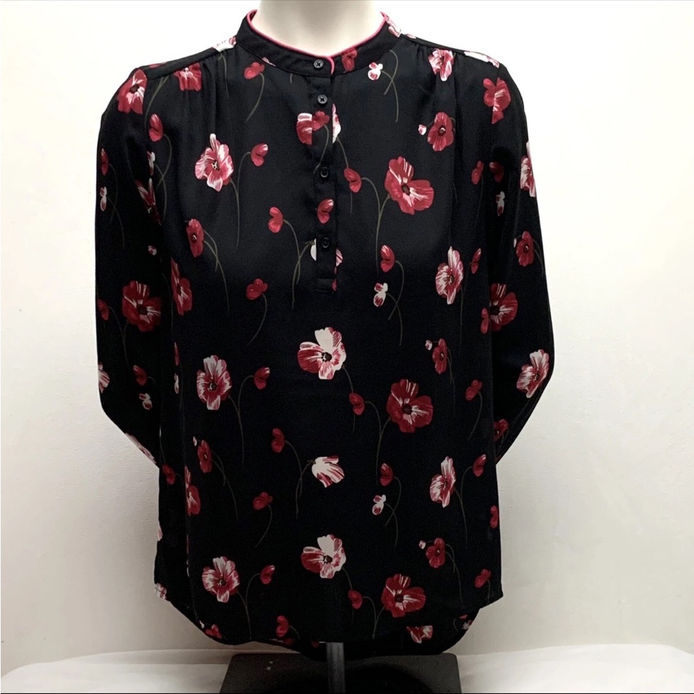 Banana Republic XL Black Pullover Button Cuff Blouse with Pink Floral Pattern - Picture 3 of 8